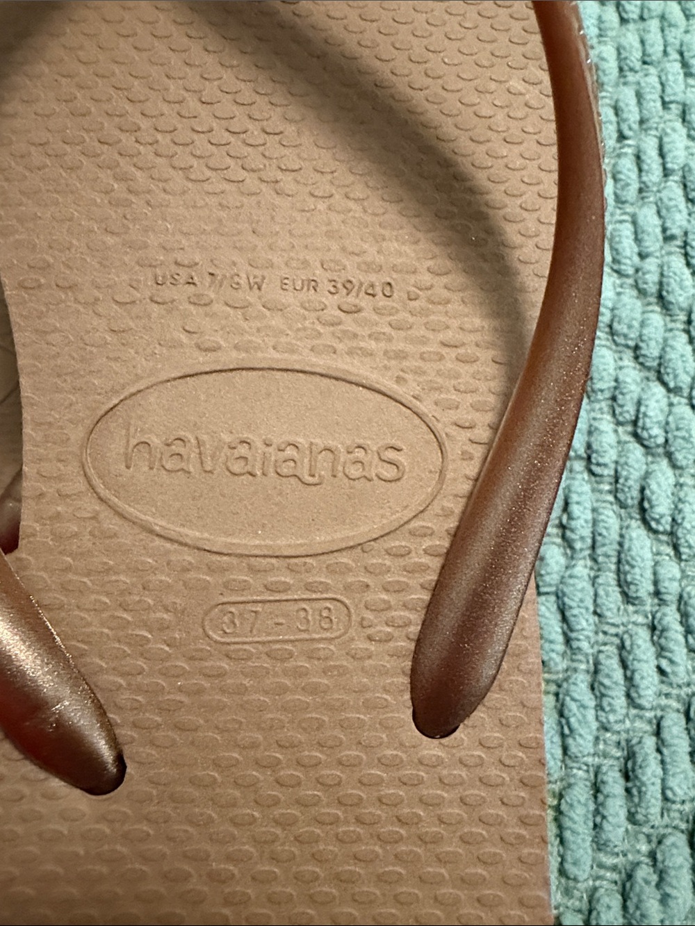 Havaianas Women’s Flip Flops - Rose Copper/Bronze - Picture 3 of 5